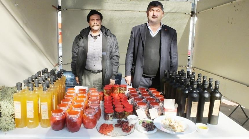 Burhaniye’de organik ürünler ilgi gördü