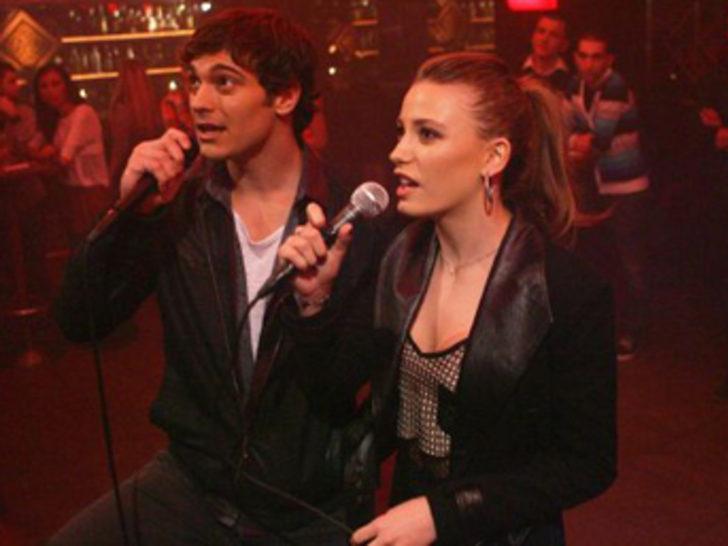 Serenay Sarıkaya için bunu da yaptı G3