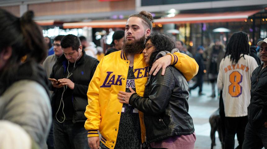 Hayranları Kobe Bryant'ın yasını tutuyor