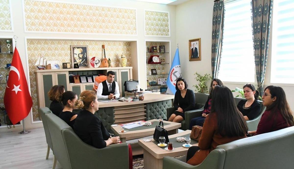 Milas&rsquo;ta &rsquo;Kitabım K&uuml;t&uuml;phanen Olsun&rsquo; projesinden tanıtım ziyareti