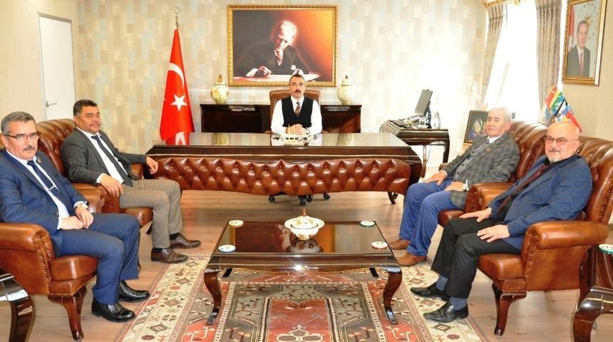 Muhtarlar Federasyonundan Kaymakam Arslan&rsquo;a ziyaret