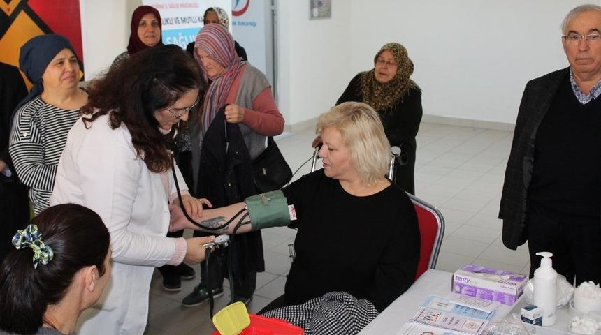Edirne&rsquo;de mahalle sakinlerine sağlık taramaları yapılıyor