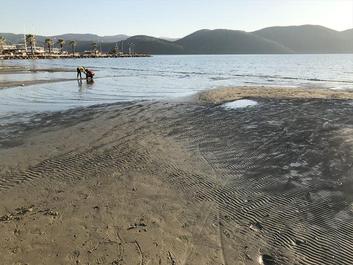 Muğla Akyaka sahilinde depremlerin ardından korkutan görüntü! G4