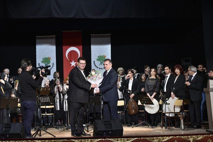 Eskimeyen şarkılarla geçmişe yolculuk yaptılar G2