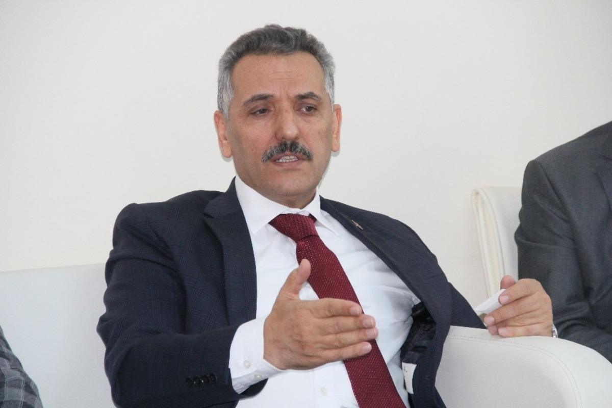 Vali Kaymak: &ldquo;Vatandaşlarımız kullanılmış eşyaları depremzedelere g&ouml;ndermesinler&rdquo;