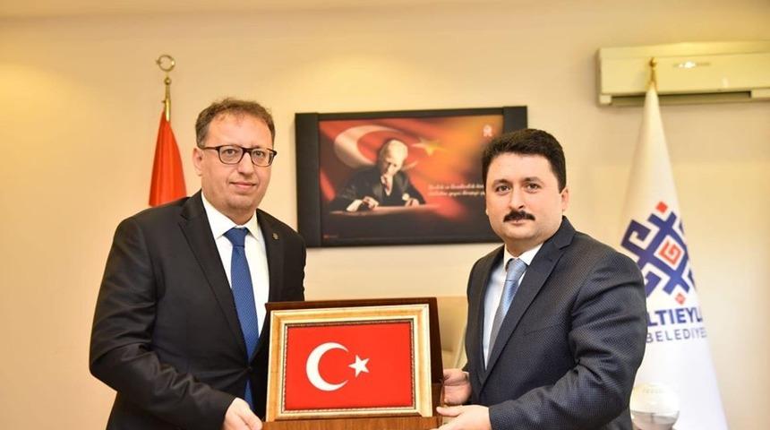 Op. Dr. Feyyaz &Ccedil;itf&ccedil;i Altıeyl&uuml;l Belediyesi Başkan Yardımcısı oldu