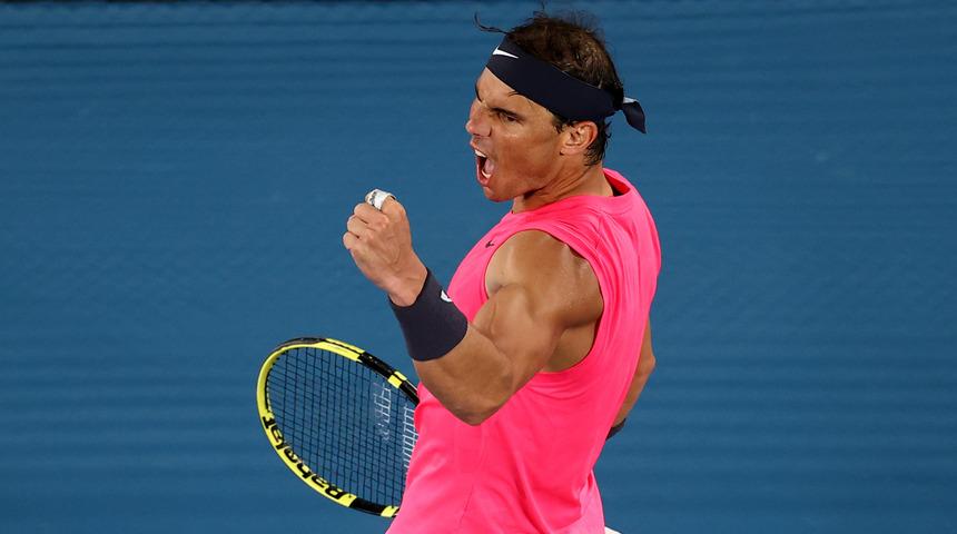 Avustralya Açık Tenis Turnuvası'nda Nadal, 4 set sonunda çeyrek finale çıktı