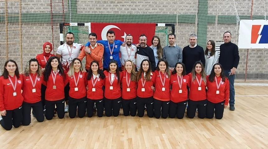 Salon Hokeyi Kadın Milli Takımı, Avrupa'nın en iyi 8 ekibi arasına girdi