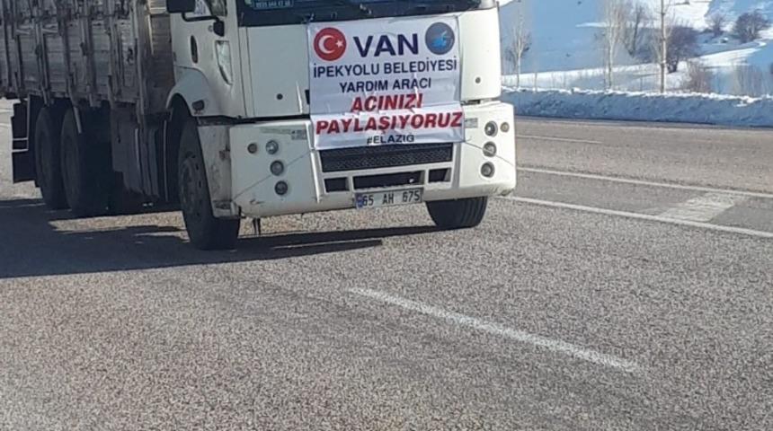 İpekyolu Belediyesinin yardım tırı yola &ccedil;ıktı