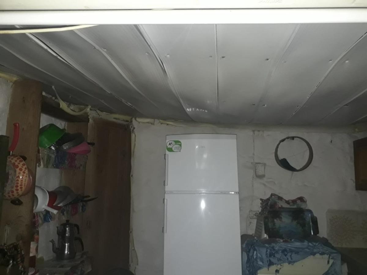 T&uuml;p patladı, ev savaş alanına d&ouml;nd&uuml;