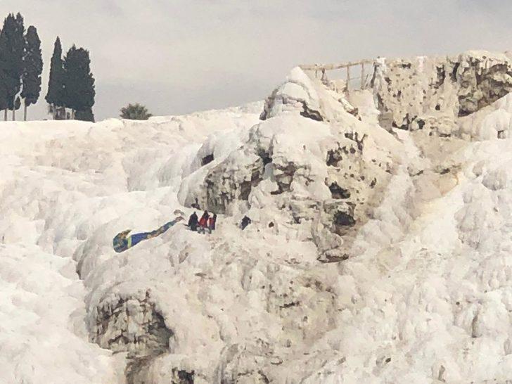 Denizli'de amaç paraşütü kazası! Travertenlere düştü G2