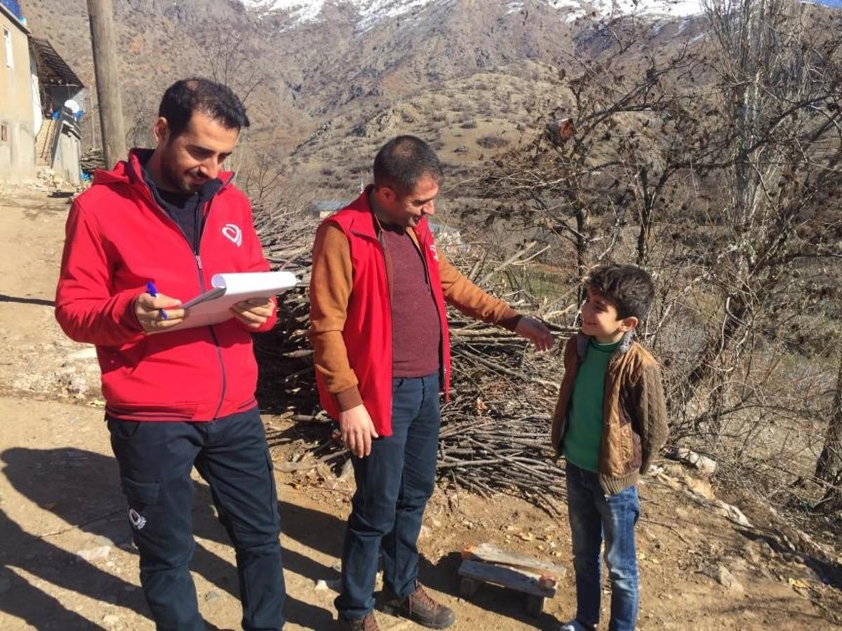 Sosyal hizmetler merkezi ekibi deprem b&ouml;lgesini inceledi