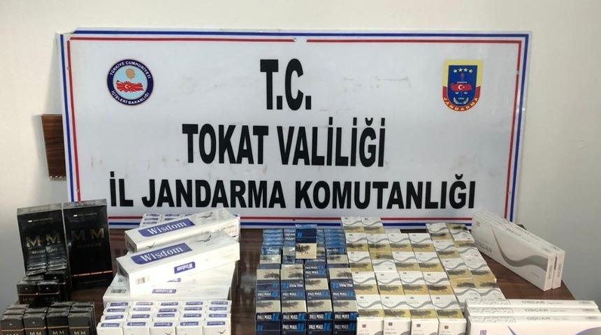 Valizlere zulalanmış halde 380 paket sigara ele geçirildi
