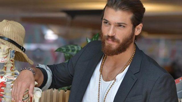 Can Yaman terhis oldu! Ünlü oyuncudan kamuflajlı paylaşım!  