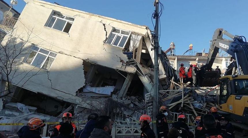 Türkiye Profesyonel Futbolcular Derneğinden depremzedelere 400 bin liralık yardım