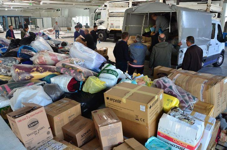 Bodrum iki tır dolusu yardım malzemesini Elazığ’a uğurladı G2