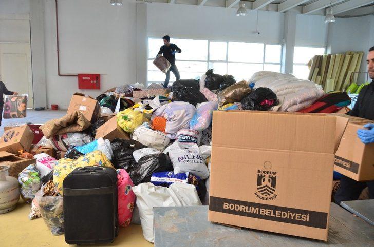 Bodrum iki tır dolusu yardım malzemesini Elazığ’a uğurladı G3