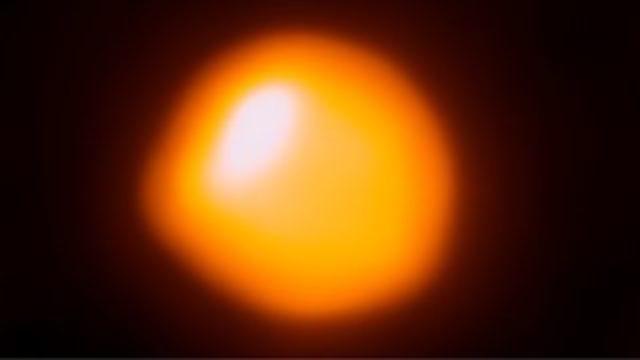 Betelgeuse: Gökyüzündeki en parlak yıldızlardan biri patlamak üzere olabilir mi?