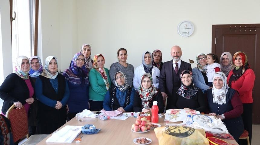 Kocasinan&rsquo;da gelenekten geleceğe k&ouml;pr&uuml; olan kurslara yoğun ilgi