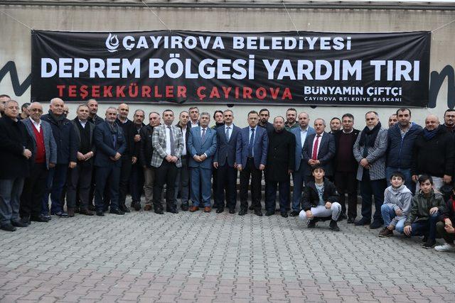 Yardım tırı Çayırova’dan dualarla uğrandı