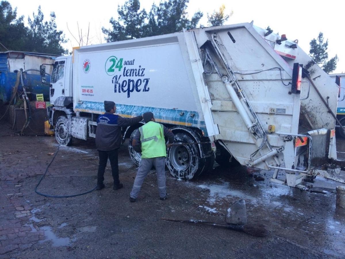 Kepez&rsquo;in ara&ccedil;ları dezenfekte ediliyor