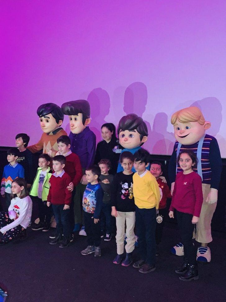 Rafadan Tayfa Göbeklitepe karakterlerine Bursa’da büyük ilgi G4