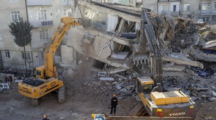AFAD, Elazığ Sivrice'deki 6,8'lik depremin bilançosunu açıkladı! İşte son durum