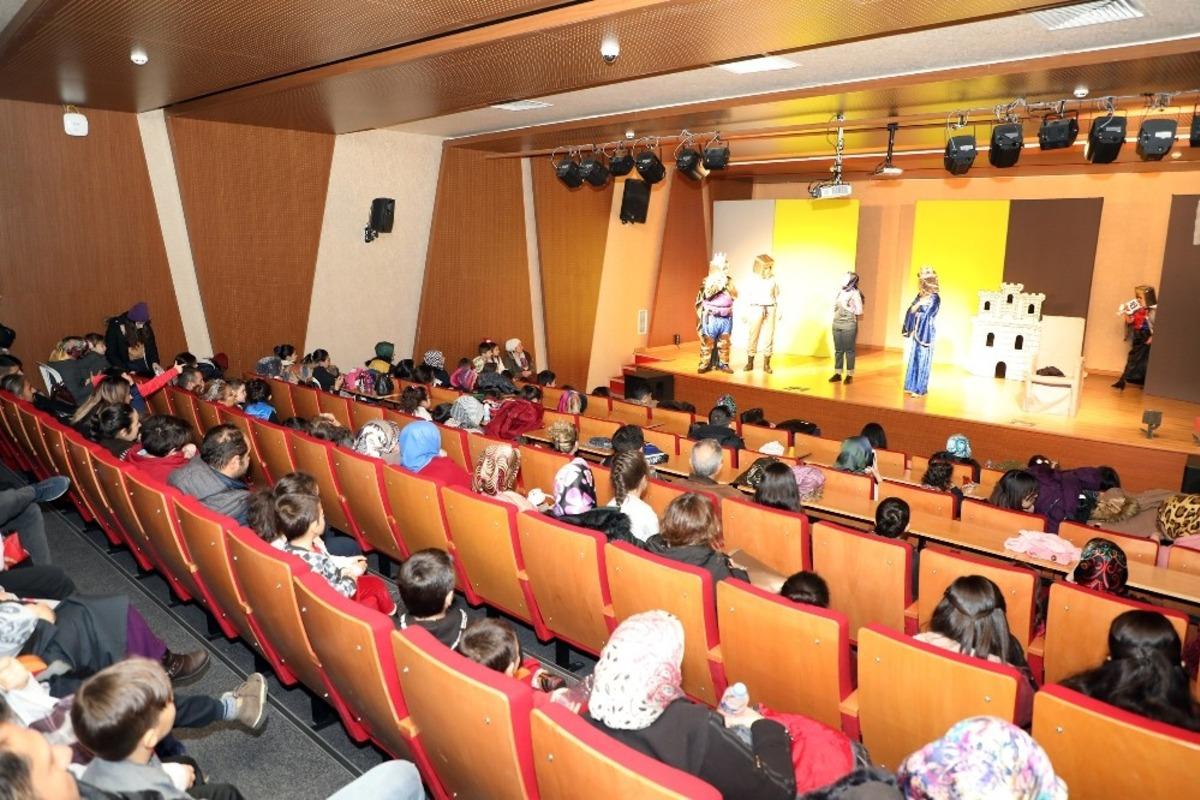 Talas&rsquo;ta doğa sevgisi oyunla anlatıldı