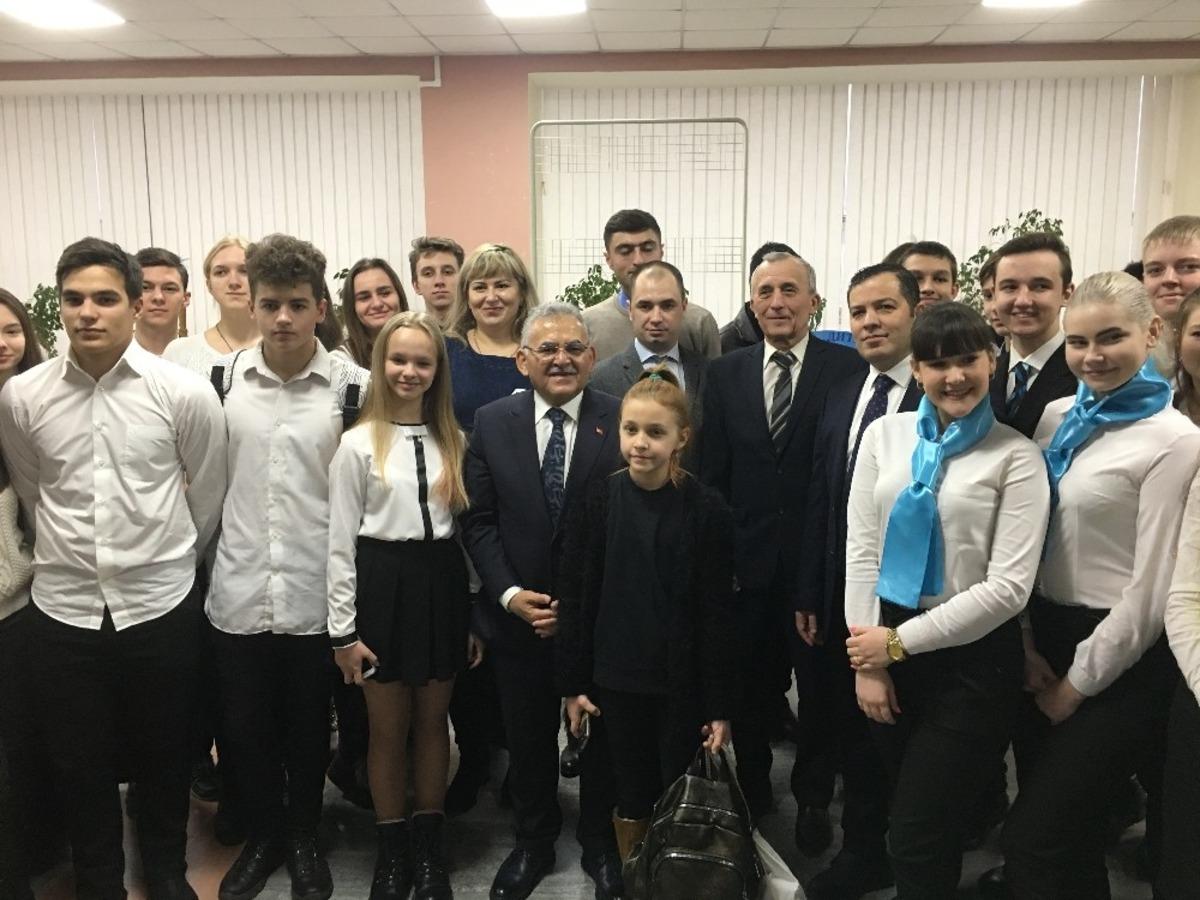 Başkan B&uuml;y&uuml;kkılı&ccedil;&rsquo;a Ukrayna&rsquo;dan Fahri Doktora