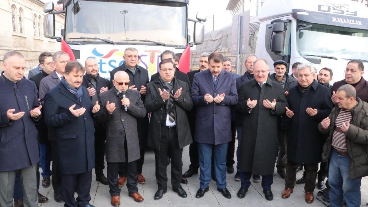 Yardım tırları Elazığ ve Malatya i&ccedil;in yola &ccedil;ıktı