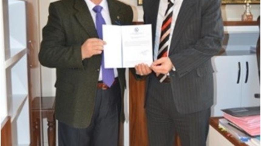 Ceza ve infaz kurumu personelinden Mehmet&ccedil;ik Vakfı&rsquo;na destek