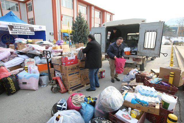 Tokat Gaziosmanpaşa Üniversitesinden depremzedelere destek