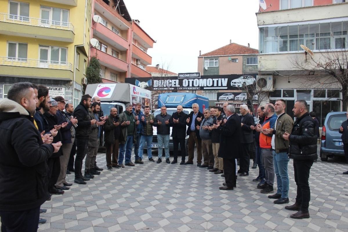 T&uuml;rkeli&rsquo;den depremzedelere yardım eli