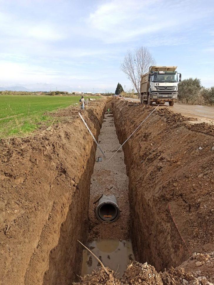 Aksu’da kanalizasyon çalışması sürüyor G2