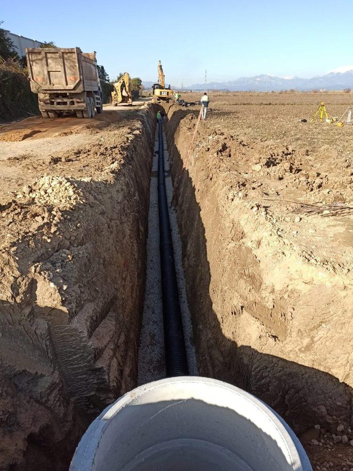 Aksu’da kanalizasyon çalışması sürüyor G3