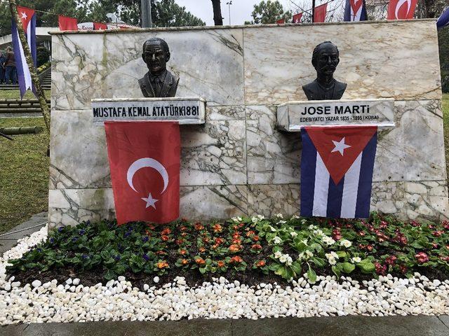 Kübalı Jose Marti doğum gününde unutulmadı