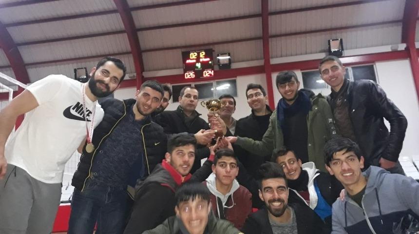 Tekman&rsquo;da kurumlar arası voleybol turnuvası d&uuml;zenlendi