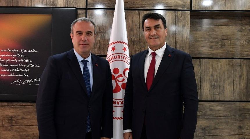 D&uuml;ndar&rsquo;dan Gen&ccedil;lik ve Spor İl M&uuml;d&uuml;r&uuml;ne ziyaret