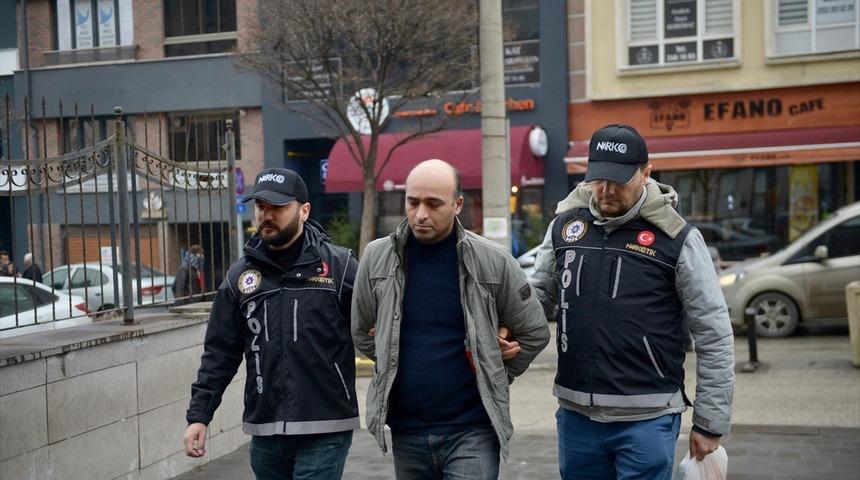 GÜNCELLEME - Eskişehir'de oyun hamuru kutusuna uyuşturucu gizleyen şüpheli tutuklandı