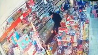 Manisa Kırkağaç'taki deprem anı kamerada! 