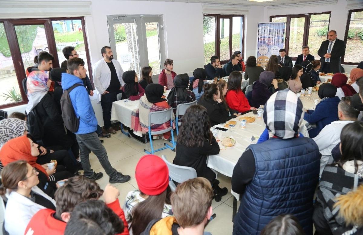 Başkan Sandık&ccedil;ı: &ldquo;Geleceğimiz siz gen&ccedil;lere emanet&rdquo;