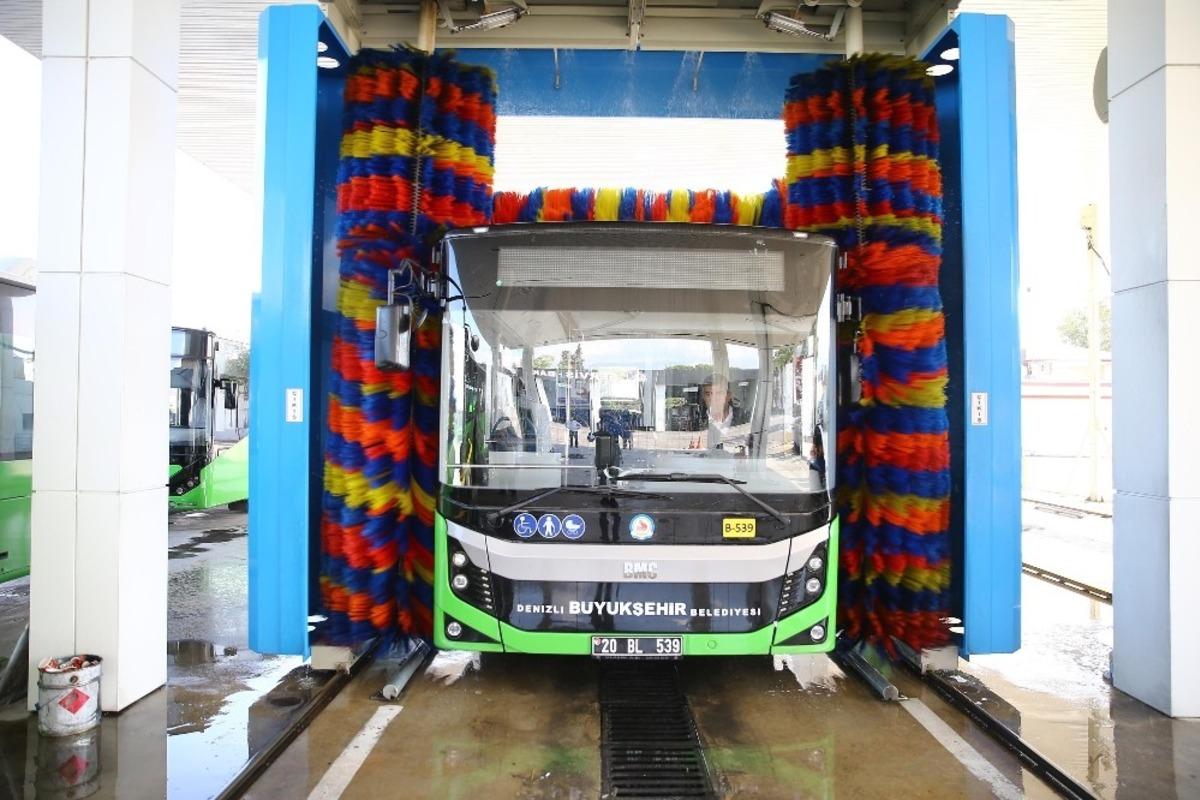 Denizli B&uuml;y&uuml;kşehir otob&uuml;sleri 365 g&uuml;n temizleniyor