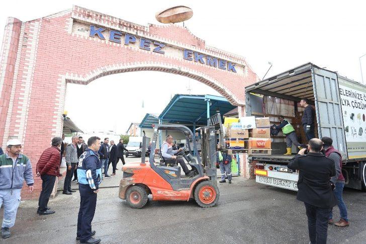 Kepez’in yardım tırı dualarla yola çıktı G4