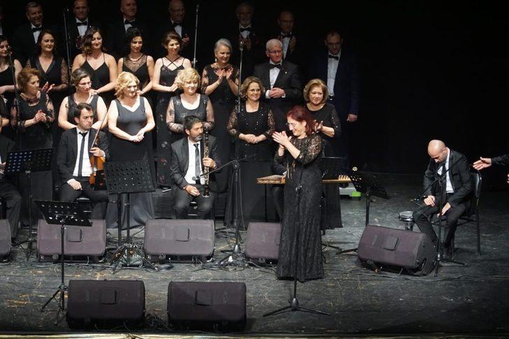 Çorlu Müzik Derneği Atatürk Evi için söyledi G3