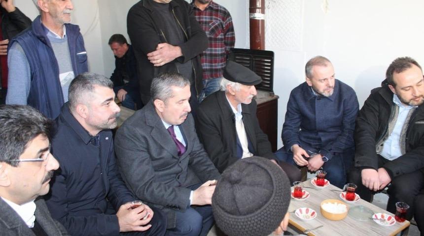 Ak Parti Mardin İl Başkanı Faruk Kılıç deprem bölgesini ziyaret etti