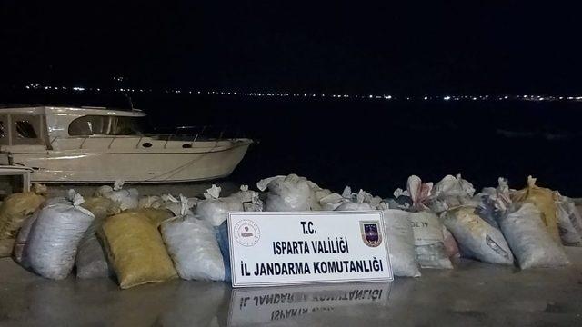 Isparta’daki kaçak 1 ton 250 kilogramlık kerevit avına 10 bin 788 lira ceza kesildi