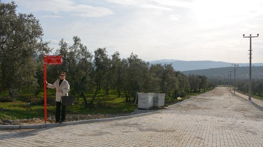 Efsane eğitimcinin adı sokağa verildi