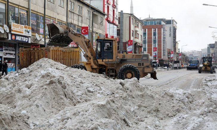 Van Büyükşehir Belediyesinden ‘karla mücadele’ açıklaması G4