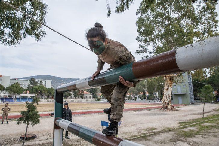 İşte Türkiye'nin ilk kadın jandarma komando astsubay adayları G5