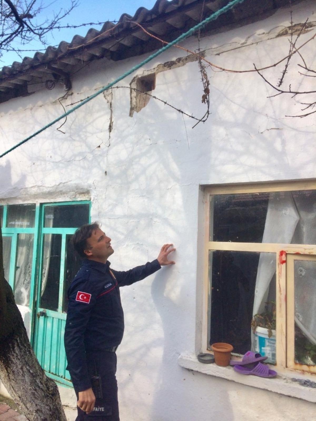 Manisa B&uuml;y&uuml;kşehir Belediyesi 24 saat depremzedelerin yanında